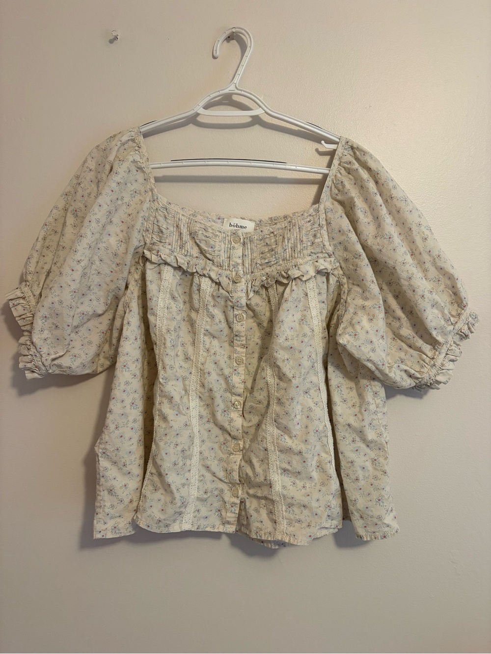 bohme Cream Floral Puff Sleeve Button Front Blouse